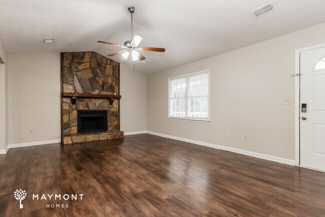 Foto del edificio - 107 Summerfield Dr