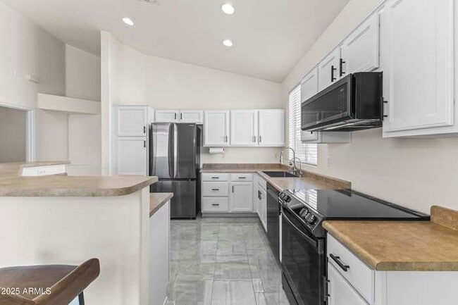 Foto del edificio - 3940 E Minton St