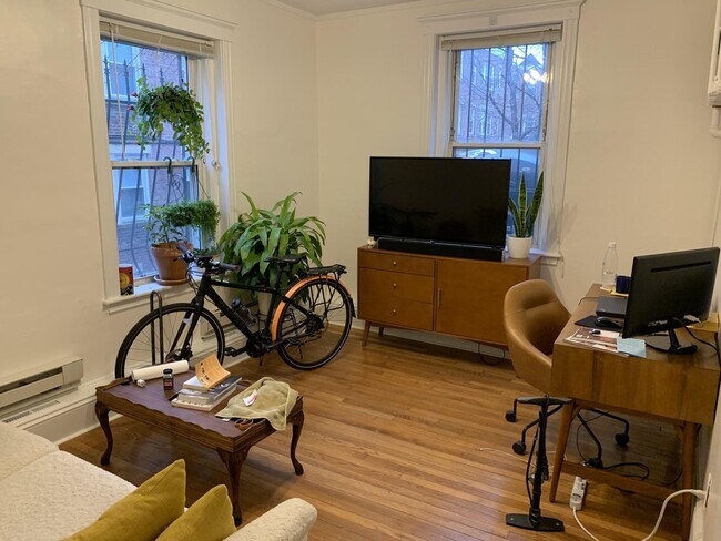 Building Photo - 80 Sutherland Rd