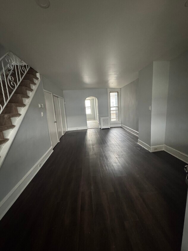 Foto principal - 841 Bridge St