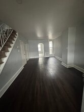 Building Photo - 841 Bridge St