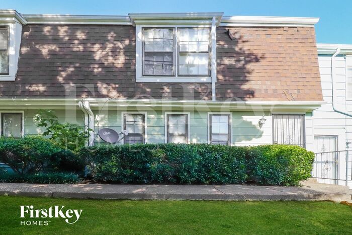 Foto principal - 145 Willow Bend Dr