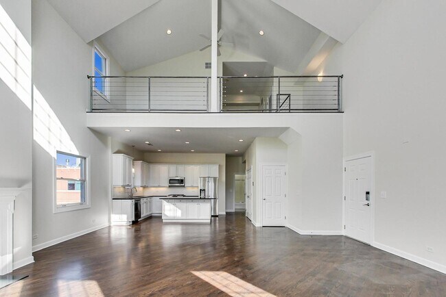 Foto del edificio - 1322 W Fletcher St