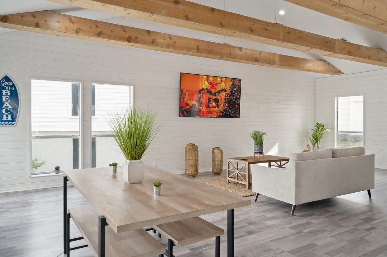 Tides on Green Oaks Apartments in Arlington, TX