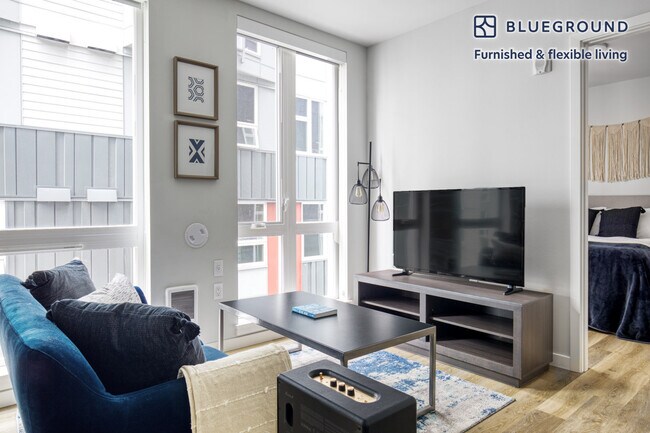 Building Photo - 403 Dexter Ave N