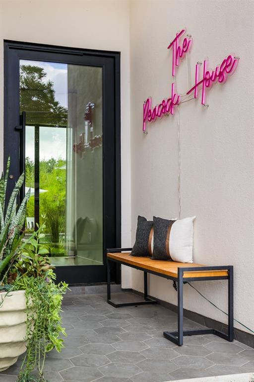 Foto del edificio - 805 W Live Oak St
