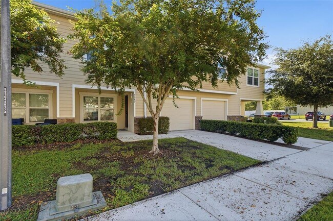 Building Photo - 9649 Tocobaga Pl