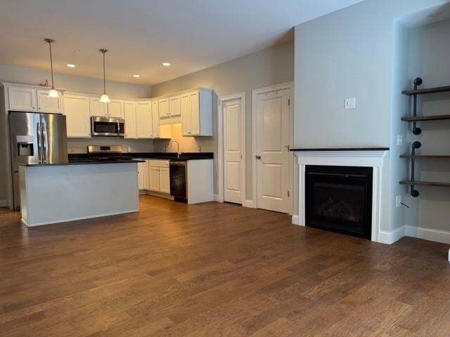 Foto del edificio - 1 Camelia Ave