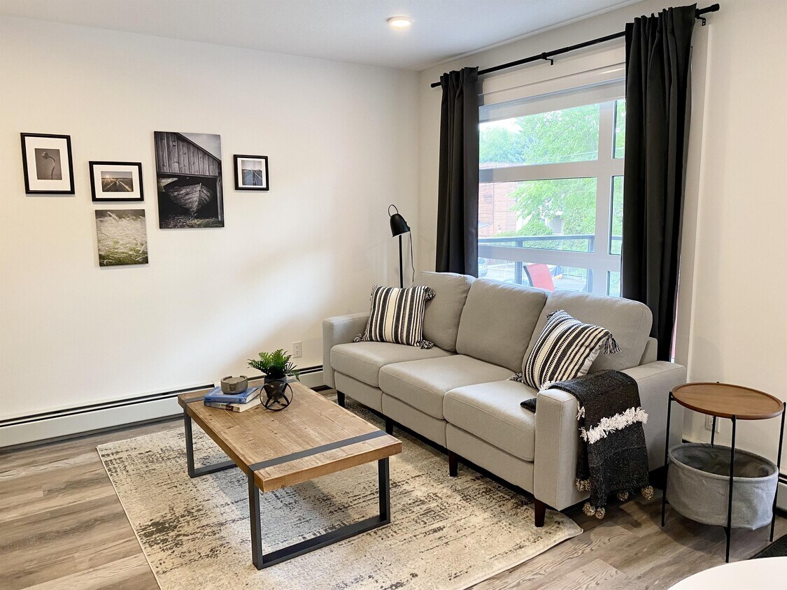Primary Photo - 10720-278 78 Ave NW