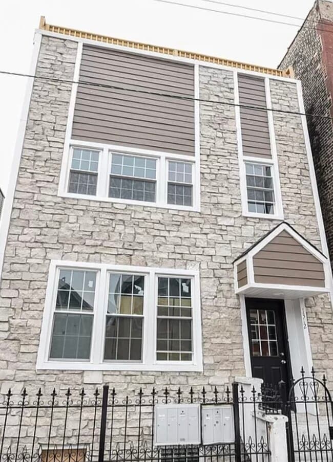 Edificio - 1312 W Erie St