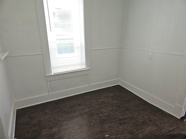 Foto del edificio - 2118 Elysian St