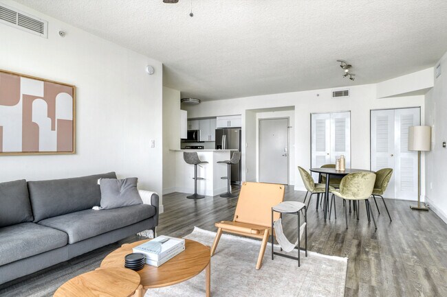 Foto del edificio - 110 SW 12th St