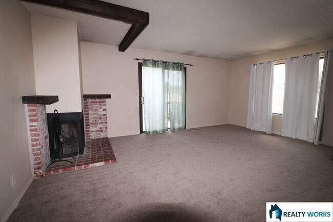 Building Photo - 3920 Sweetbriar Ln