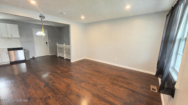 Foto del edificio - 9303 Cinderella Ln