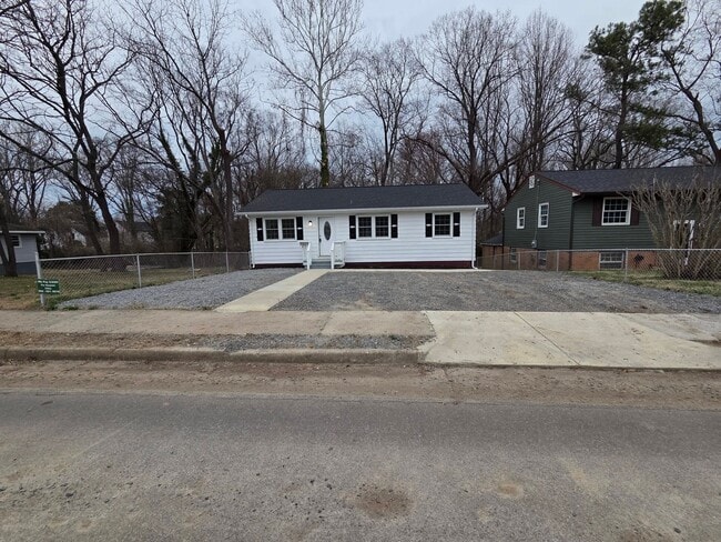 Building Photo - 5506 Campbell Ave