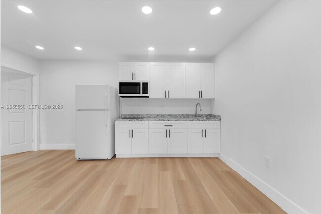 Building Photo - 17915 NW 43rd Ct
