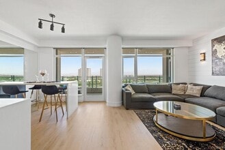 Building Photo - 3141 Michelson Dr