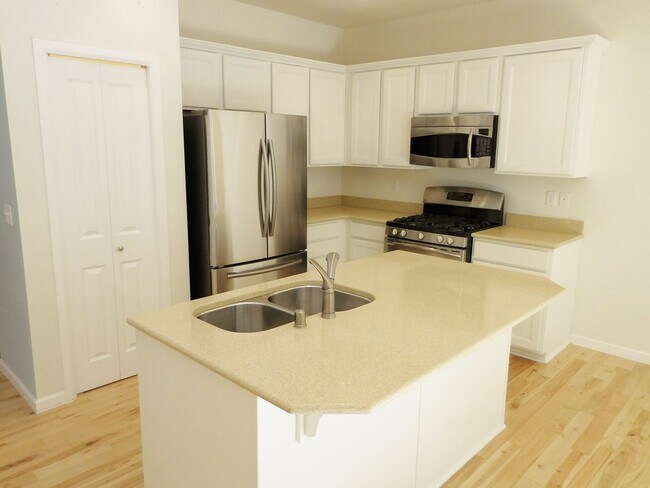 Foto del edificio - 3024 183rd Pl SE