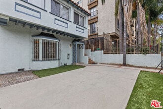 Building Photo - 1819 Grace Ave