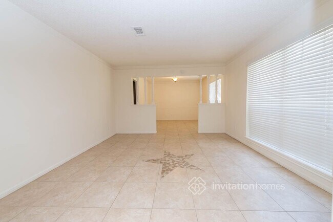 Building Photo - 3815 Highpines Dr