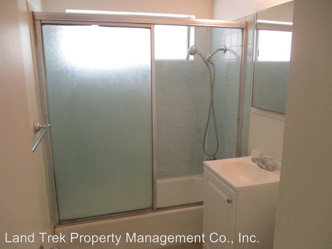 Building Photo - 130 EATON Way