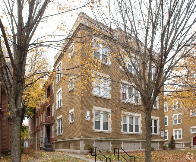 The Sisson Apartments - West End Apartments