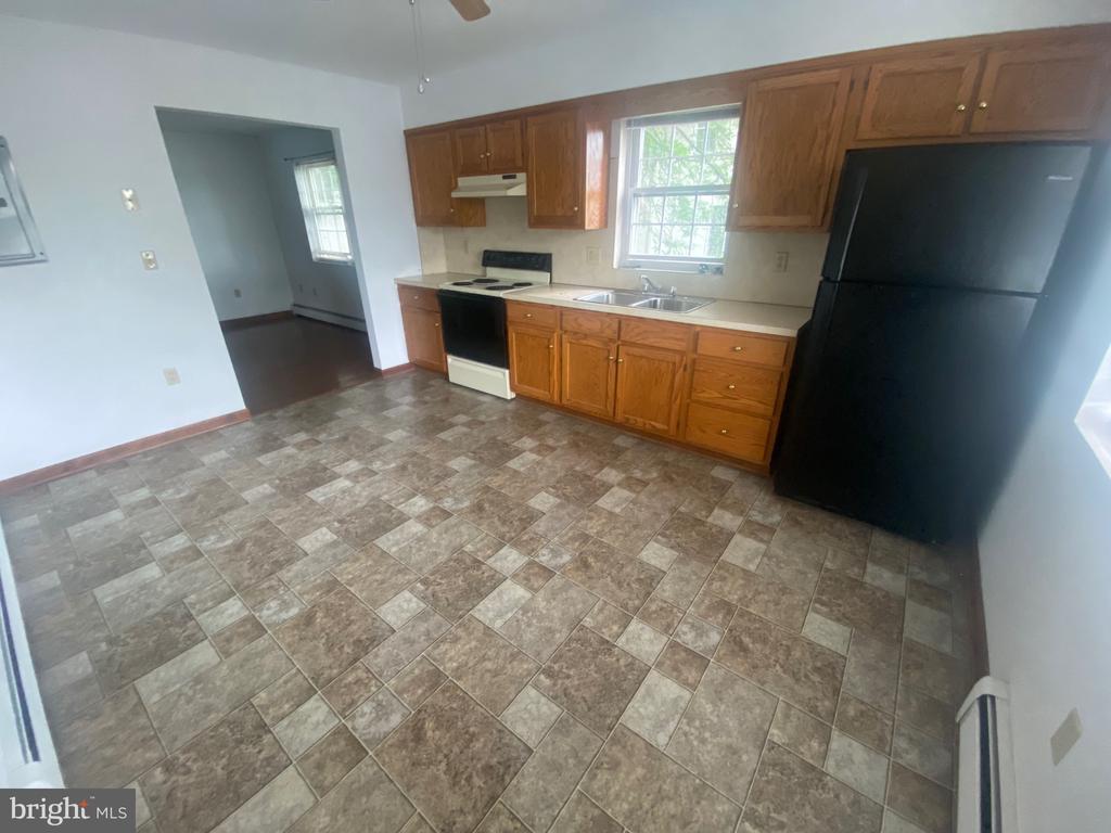 Primary Photo - 622 Terrace St