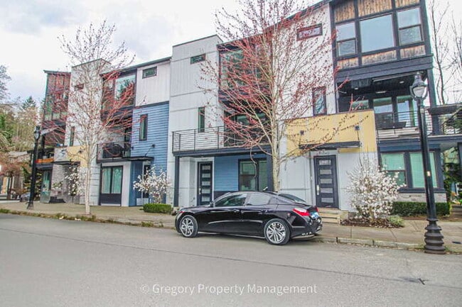 Building Photo - Newer Luxury 4 Bed 3 Bath 2 Car Garage Townhouse in Desirable Downtown Bothell Location. Walk to ...