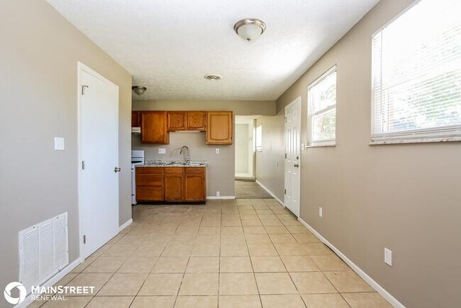 Foto del edificio - 1305 COBURG RD, COLUMBUS, OH 43227