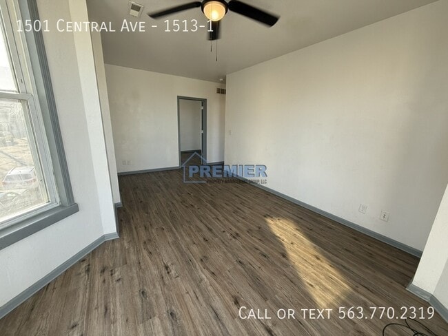 Building Photo - 1501 Central Ave