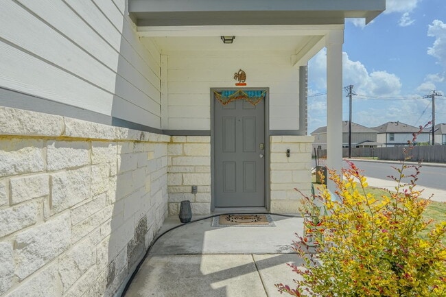 Photo - 11918 Boots On Apartment