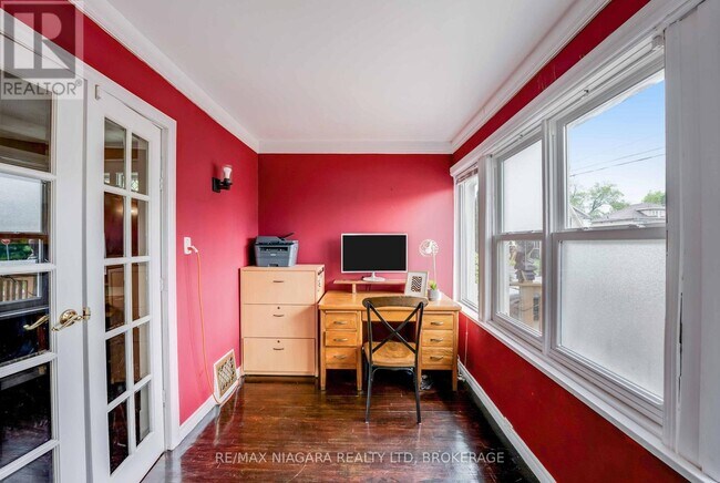 Photo du bâtiment - 5078 Armoury St