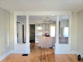 Building Photo - 64 Wood St