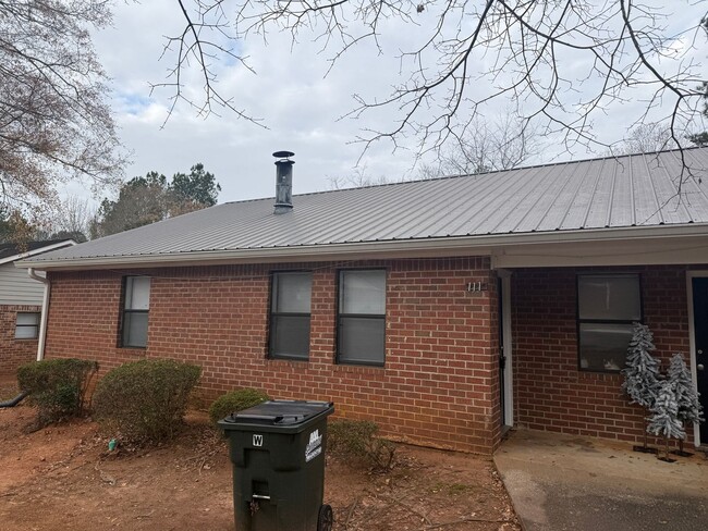 Building Photo - 111/113 Vintage Ct