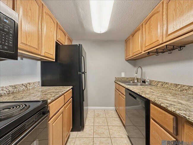 Foto del edificio - 10290 W Winston Ave
