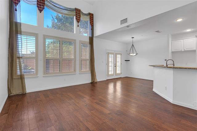 Foto del edificio - 948 Avondale Ln