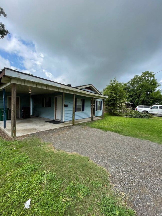 Foto del edificio - House For Rent in Westlake