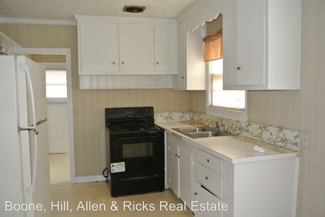 Building Photo - 3 br, 1 bath House - 109 Brown Drive