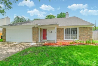 Building Photo - 2315 Cunningham Dr