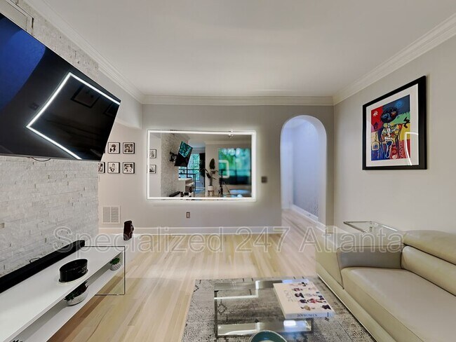Foto del edificio - 3777 Peachtree Rd NE