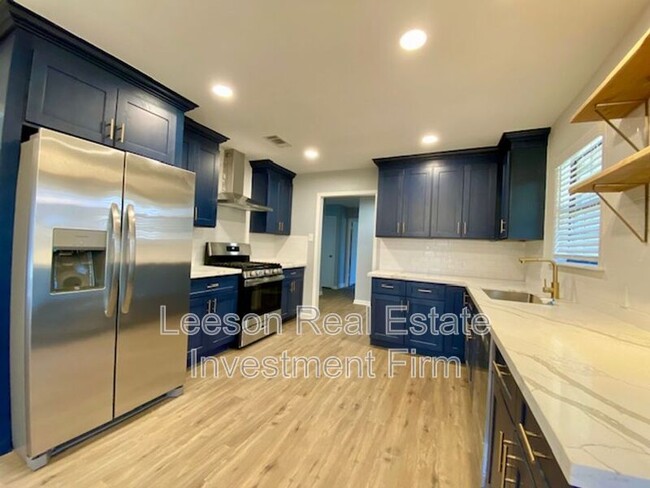 Building Photo - 319 Breitling Rd