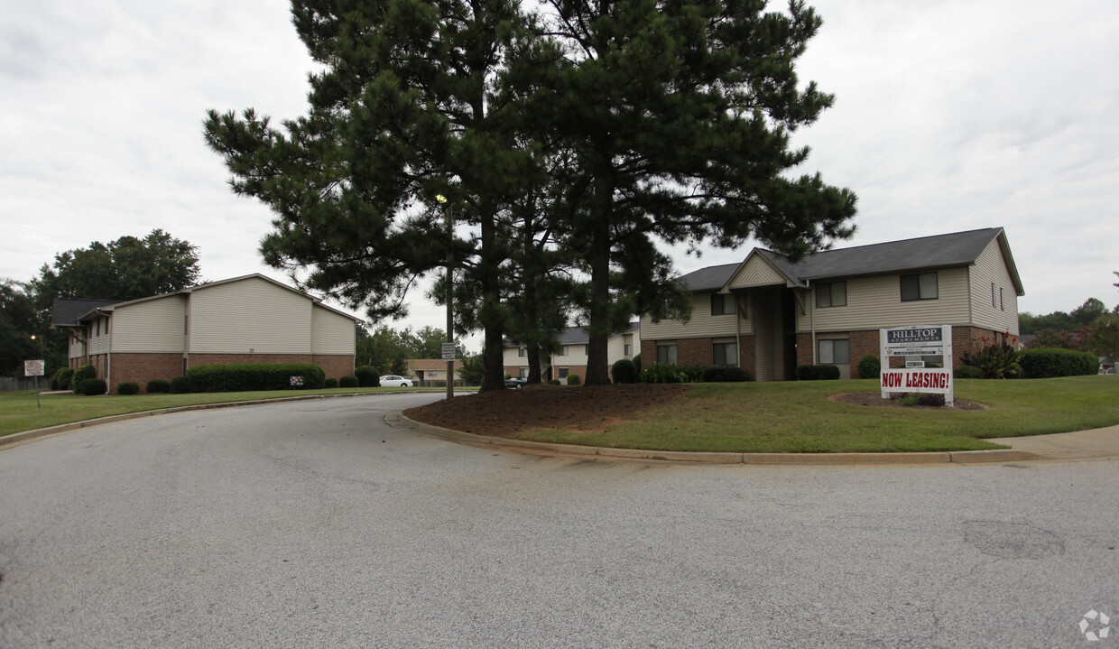 Building Photo - Hilltop Apartments