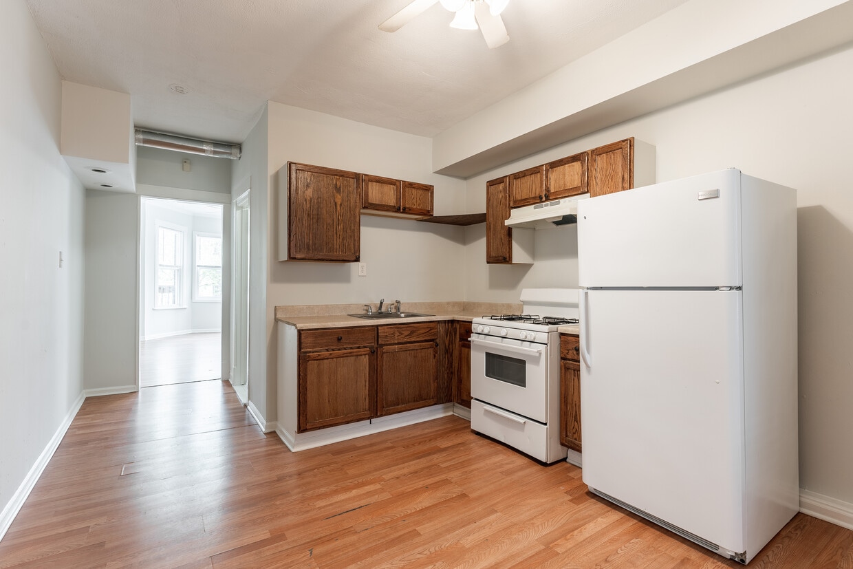 Primary Photo - 2026 N Kedvale Ave