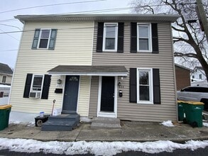 Building Photo - 111 Middle St