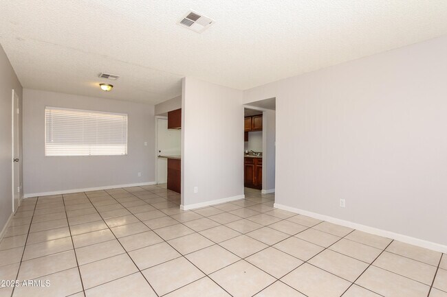 Building Photo - 8435 W Heatherbrae Dr