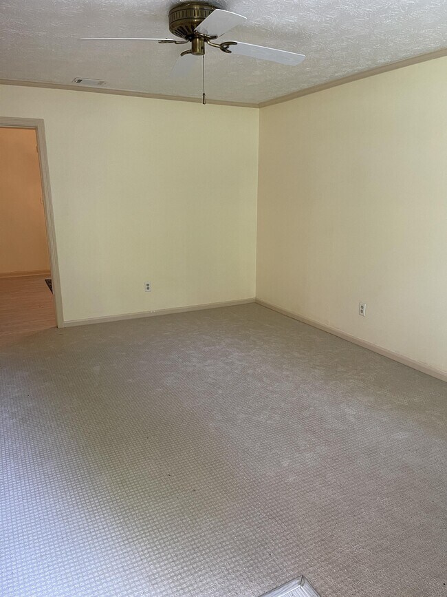 Building Photo - 1816 Doric Dr