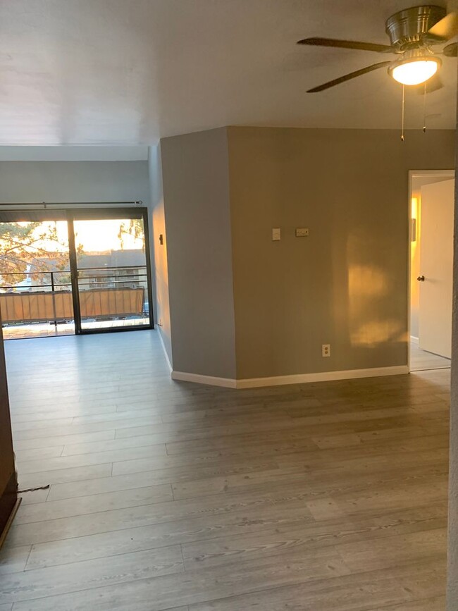 Foto del edificio - $2,500 - 2 Bed / 2 Bath Condo in East Clai...
