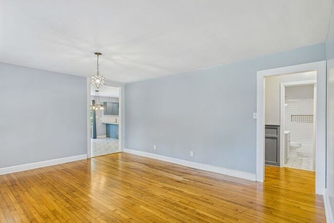 Foto del edificio - Charming Ranch Home with Bonus Studio & Ou...