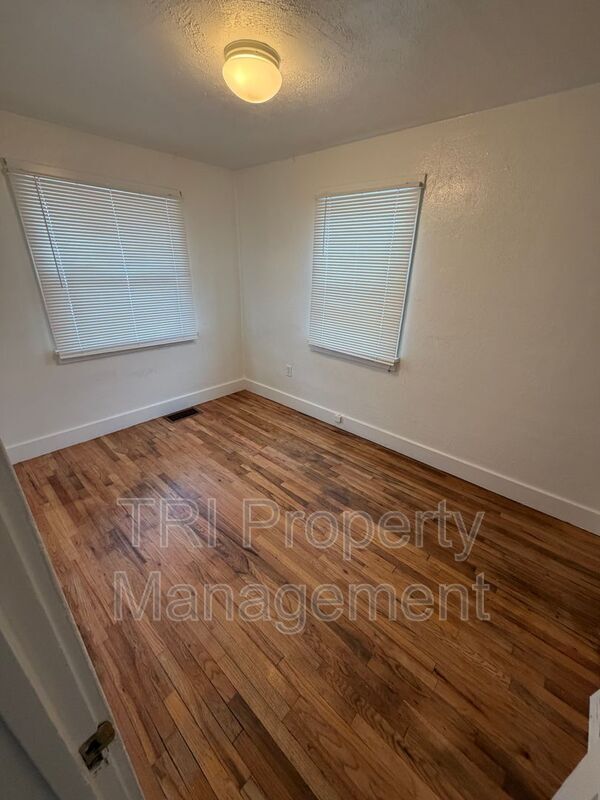 Foto del edificio - 2044 10th Ave