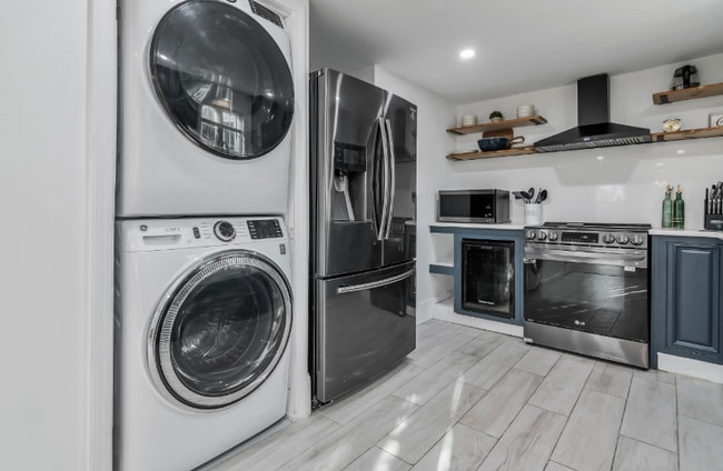 Building Photo - 575 Prospect St